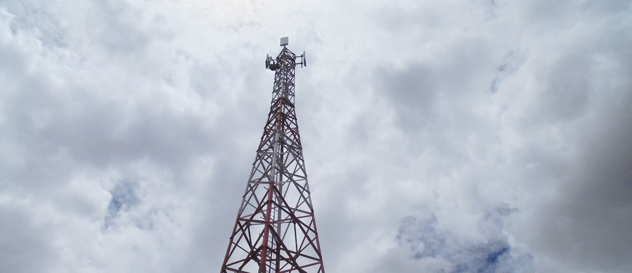 Multi-Band Cellular Base Station Antennas